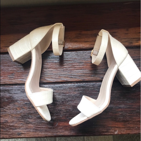 Shoes - New size 6 heels